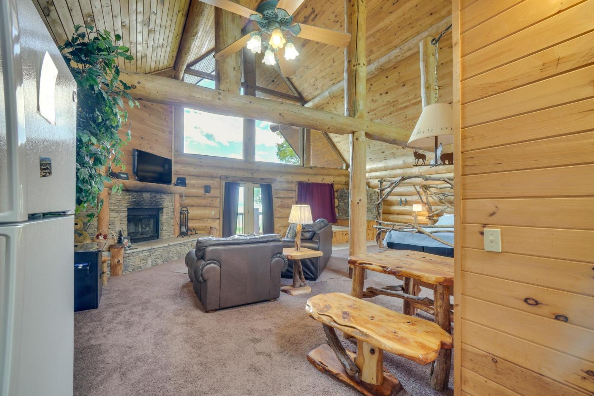 Gatlinburg Cabin With Hot Tub About 11 Miles To Downtown Exterior photo