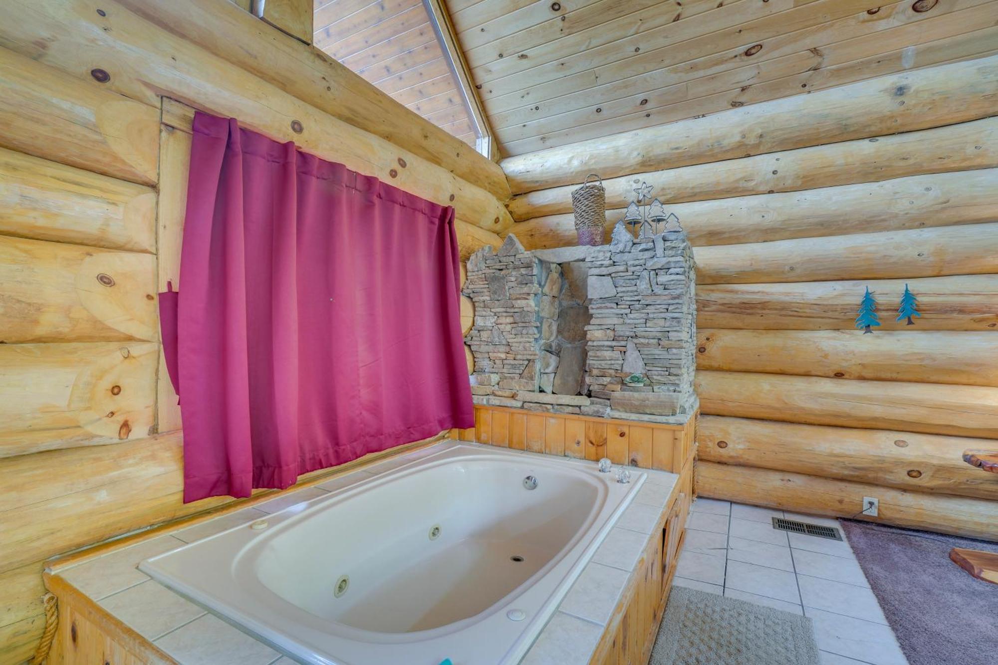 Gatlinburg Cabin With Hot Tub About 11 Miles To Downtown Exterior photo